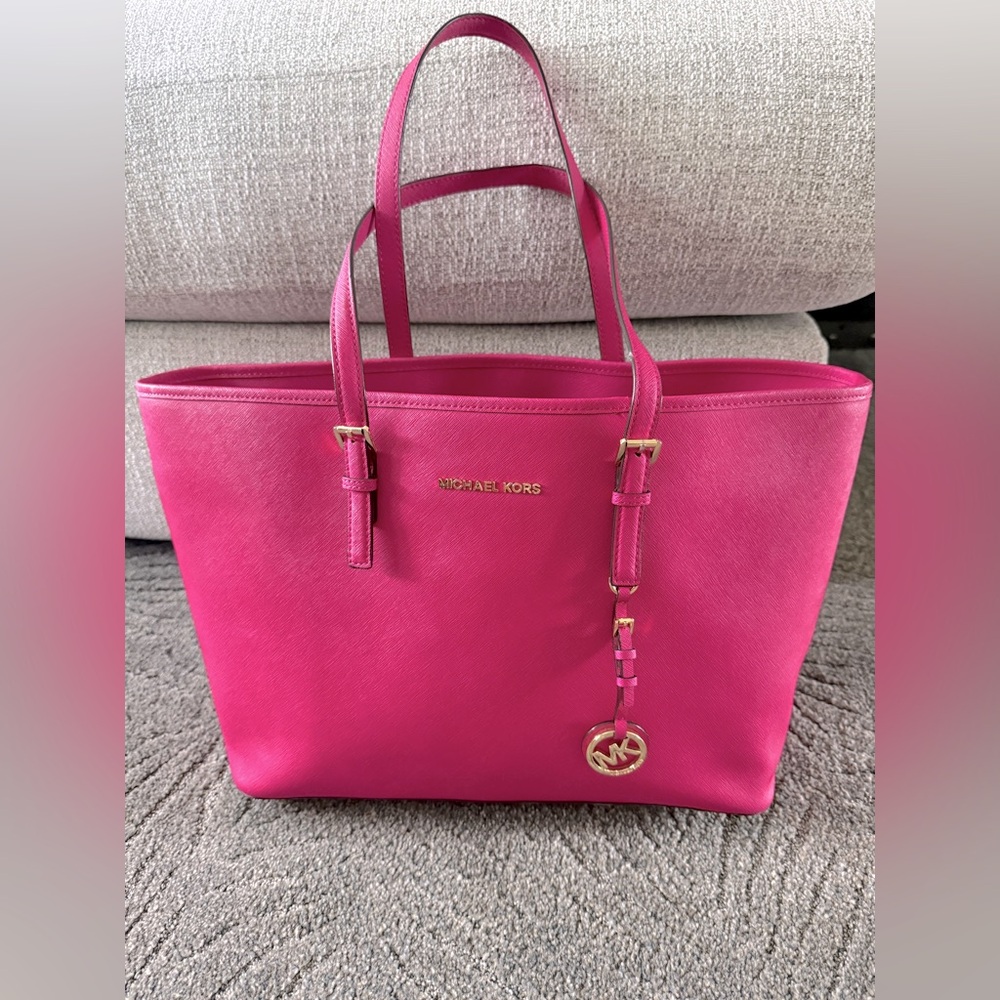 MICHAEL KORS Jet Set Saffiano Leather Large Tote Bag with Padded Laptop Sleeve